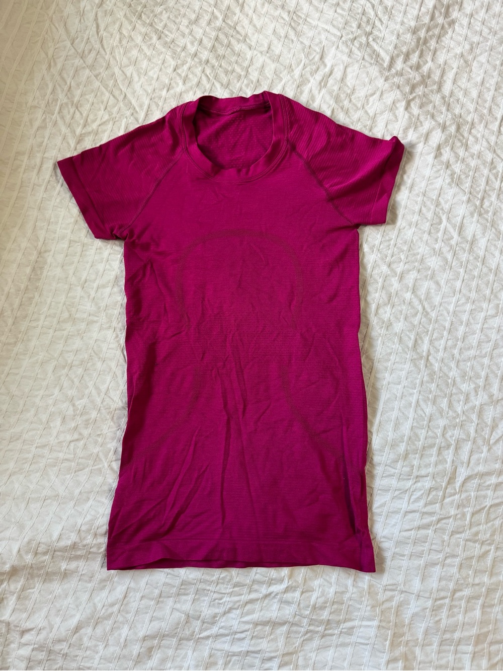 Lululemon Short Sleeve Seamless Tee in Deep Fuchsia